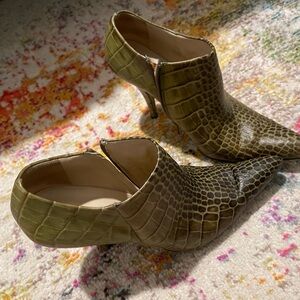 Kenneth Cole Olive Green Heel Ankle Booties